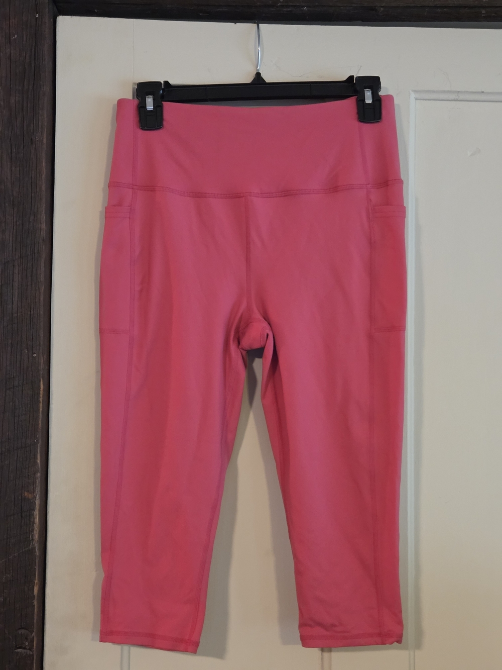 Pink Sketchers Activewear Capri Leggings